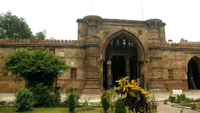 Ahmad Shah Mosque