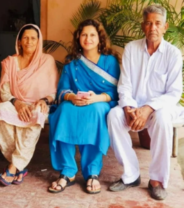 Sonali Phogat Parents