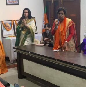 Sonali-Phogat-during-a-BJP-Mahila-Morcha-meeting